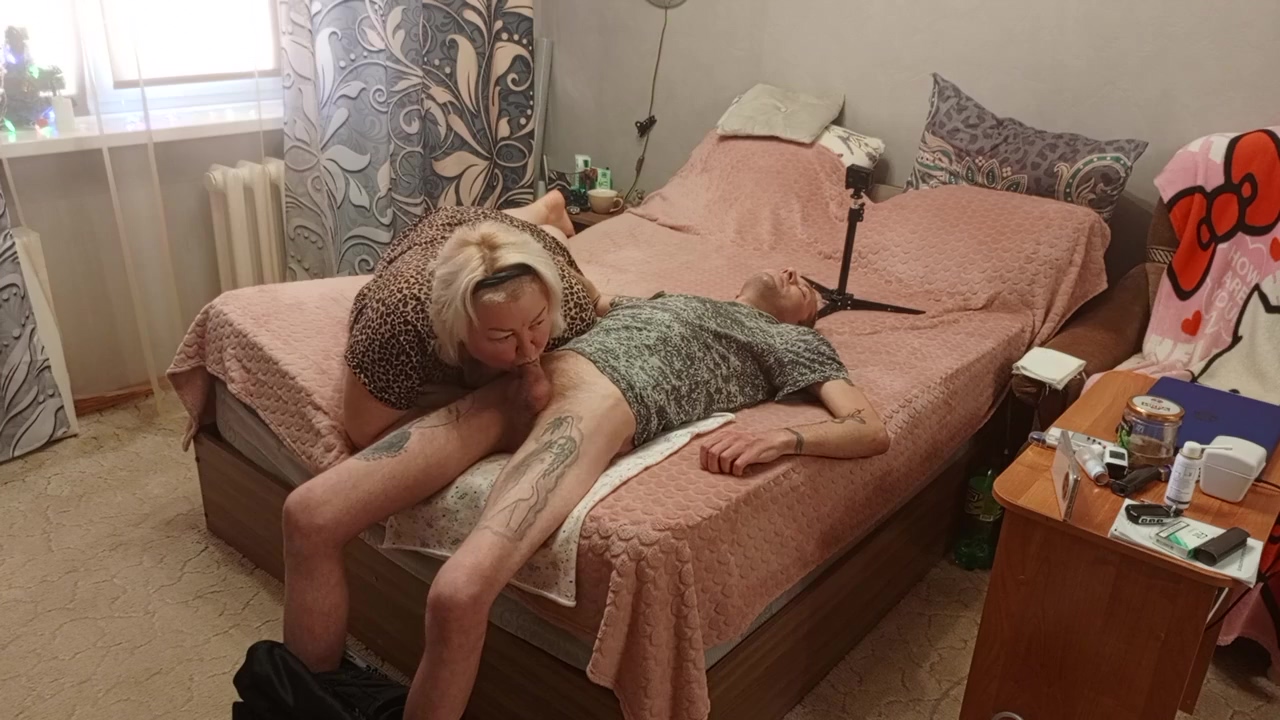Stepdaddy Gets A Blowjob From Daughter’s Best Friend And Explodes His Load In Her Mouth